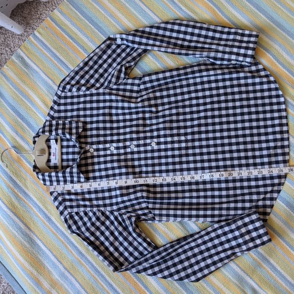 ⭐ Vineyard Vines Black and White Gingham Popover size 2 - Picture 5 of 13